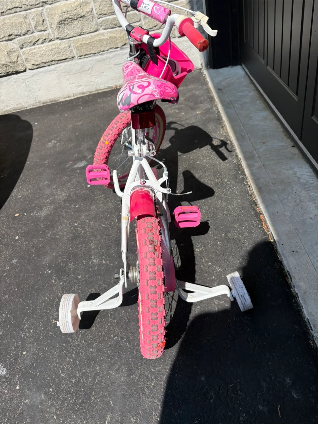 Bike - Avigo 16" Girls Bike - Pink & White image indicator(4)