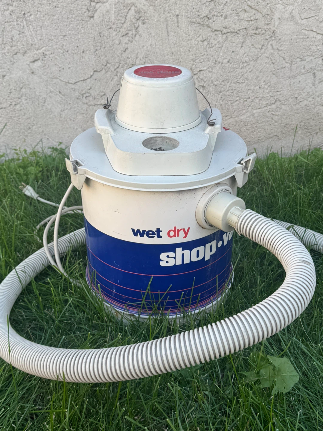 Commercial vacuum cleaner
