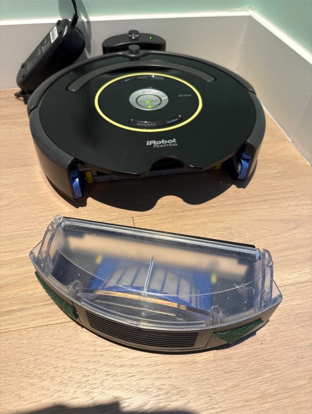 iRobot Roomba Vacuum Cleaner - photo 3