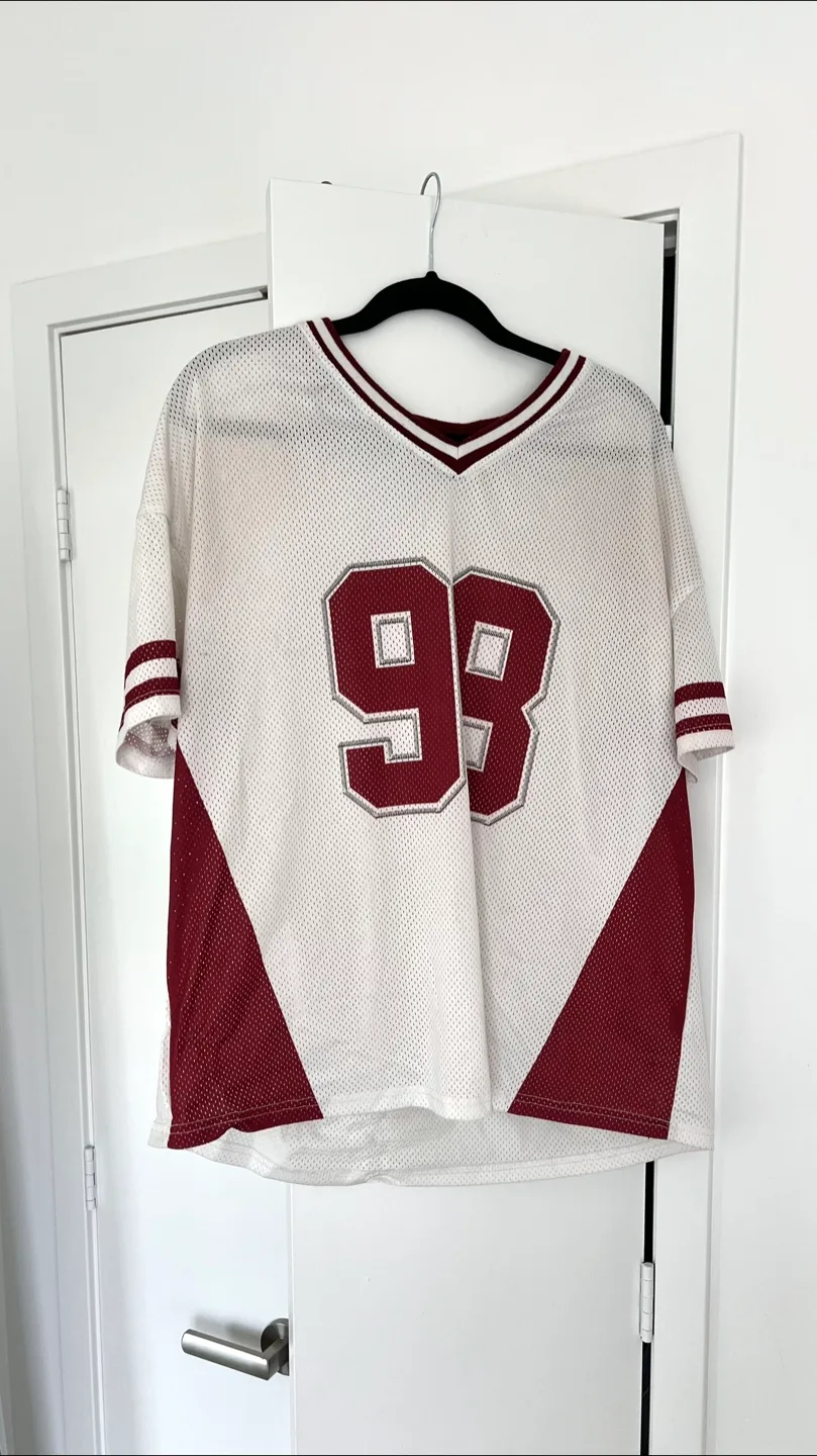 98 Jersey Shirt - size S/M? thumbnail