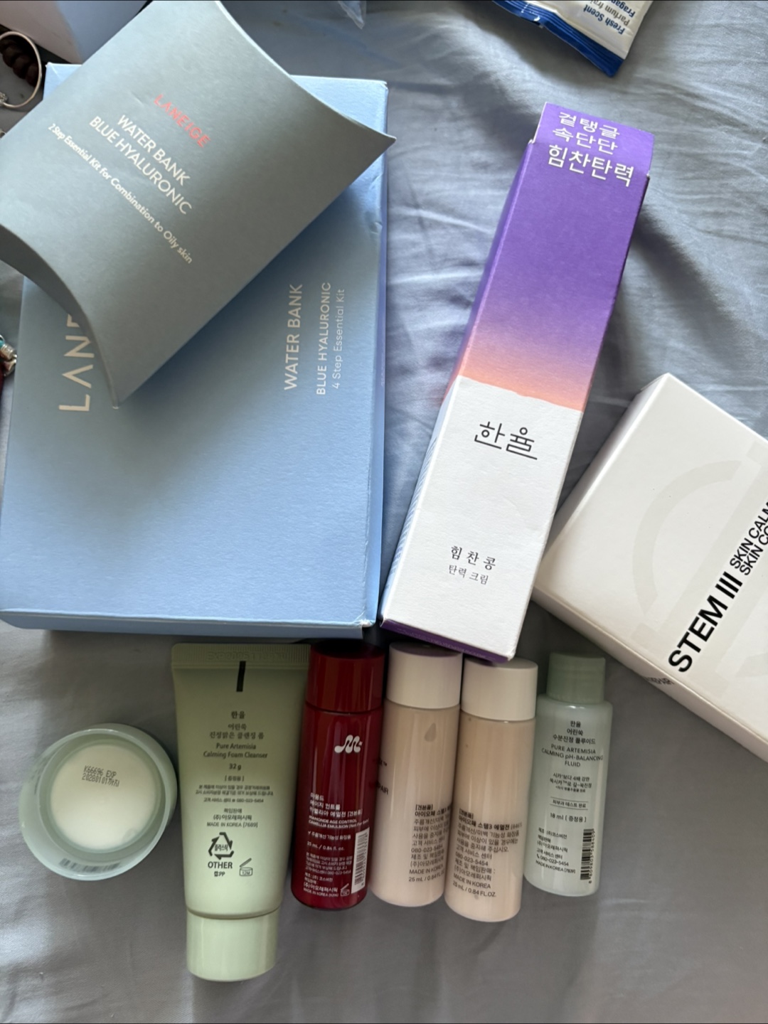 Korean skin care Hanyul Cream & Laneige Water Bank Kit