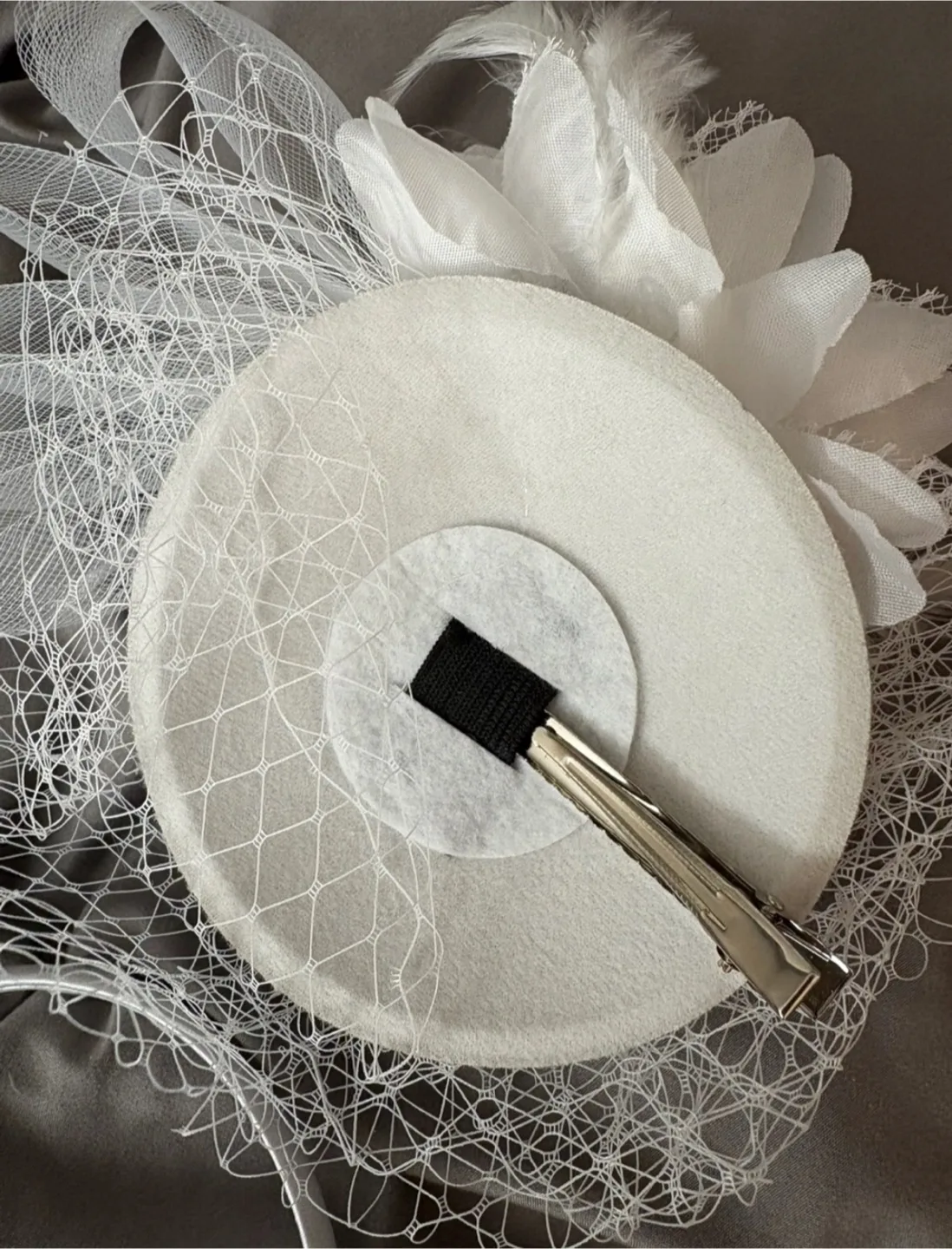White Fascinator Headband - New image indicator(3)