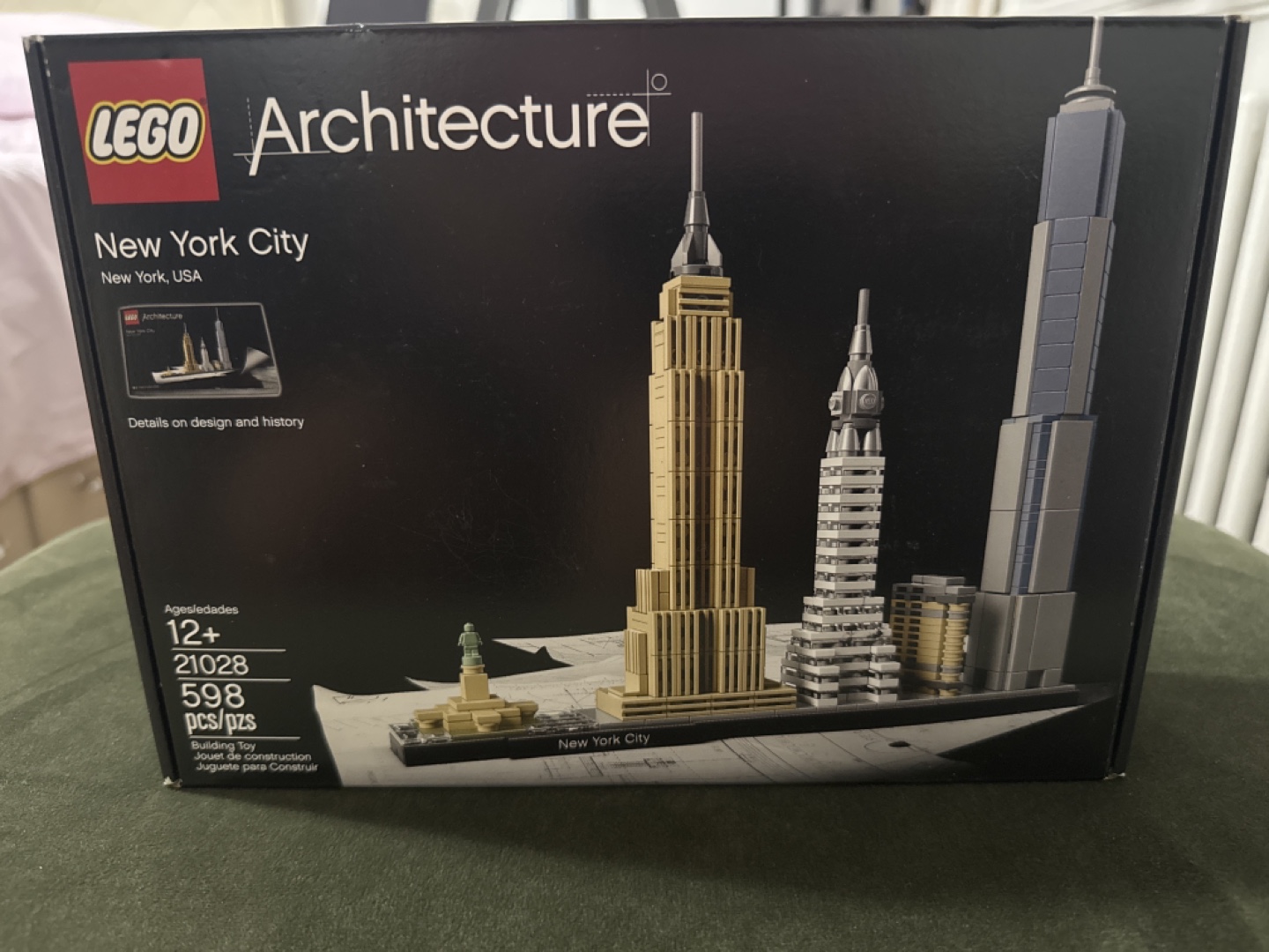LEGO Architecture 21028 New York City