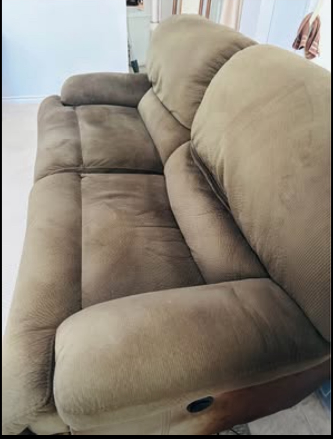Brown Reclining Loveseat - photo 3