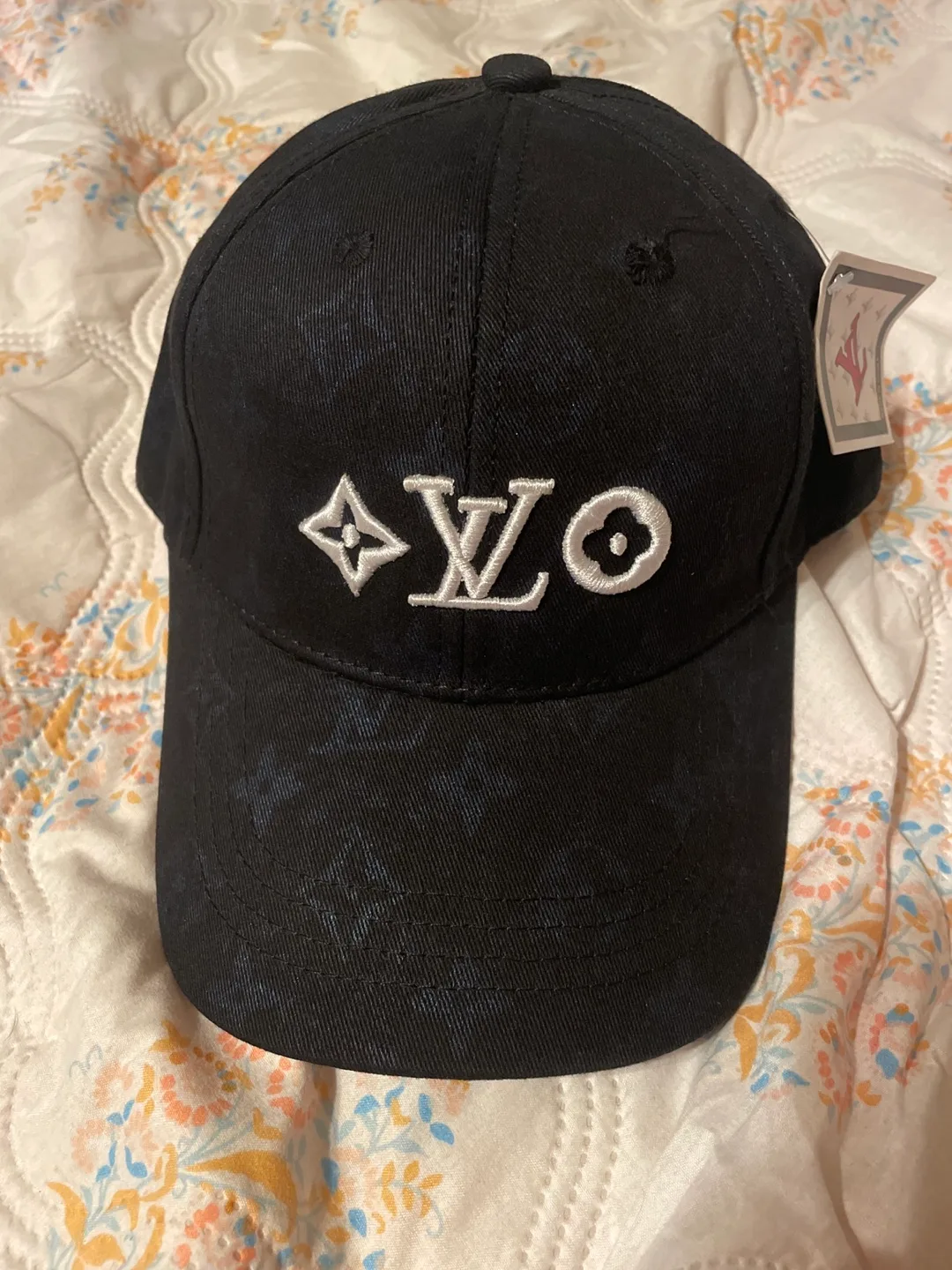 Louis Vuitton Black Cap thumbnail