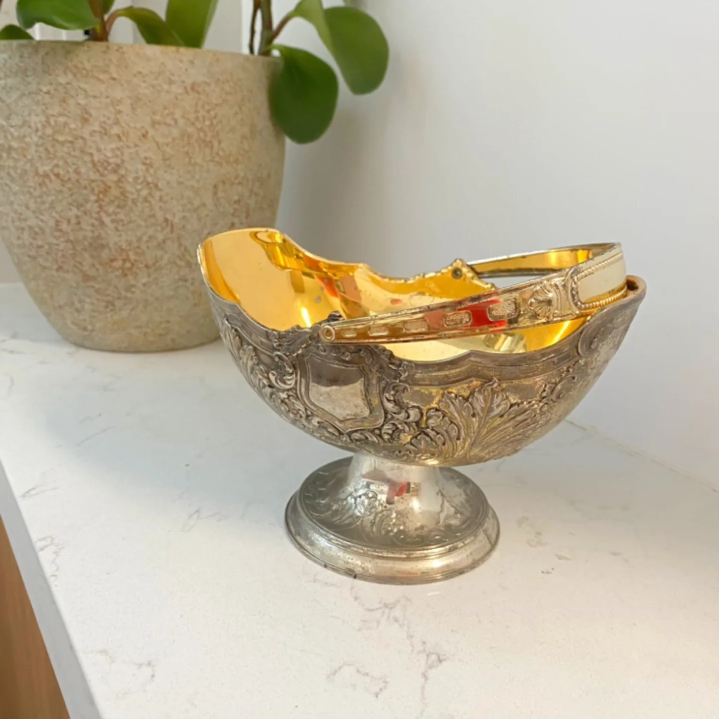 Vintage Silver-Plated Basket with Handle image indicator(2)