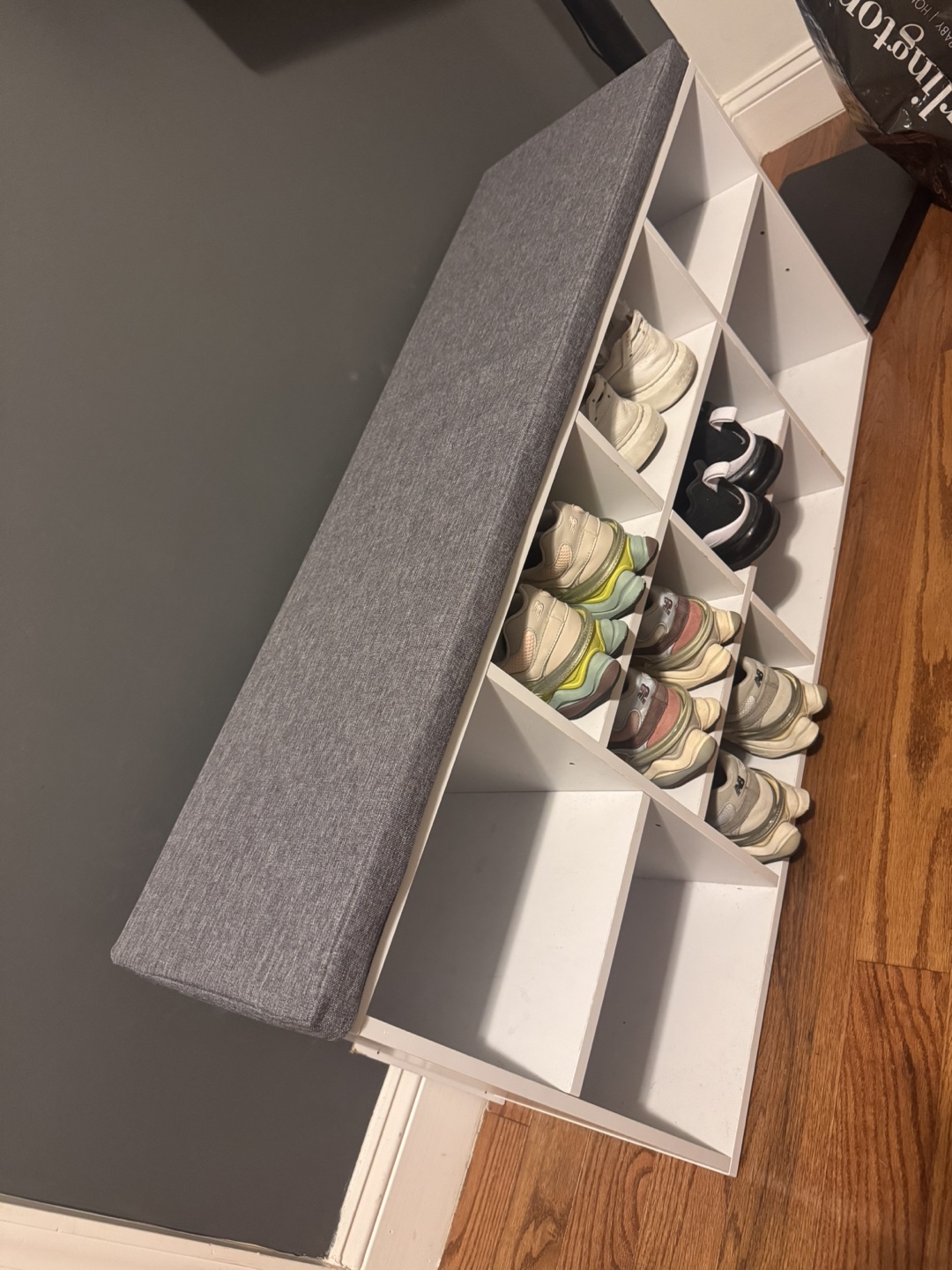 White Shoe Rack with Gray Cushion