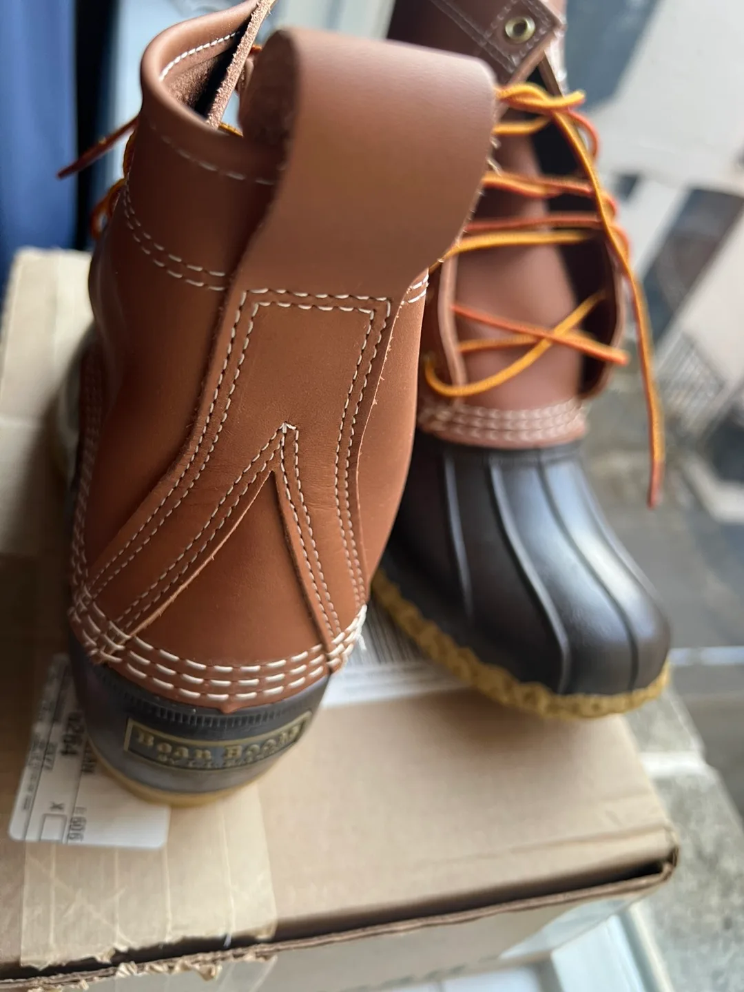 L.L.Bean 8" New Bean Boot - Tan/Brown - Size 8M image indicator(3)