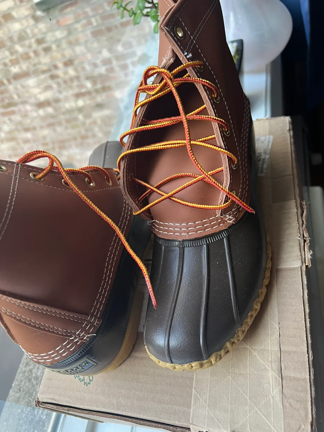 L.L.Bean 8" New Bean Boot - Tan/Brown - Size 8M image indicator(4)