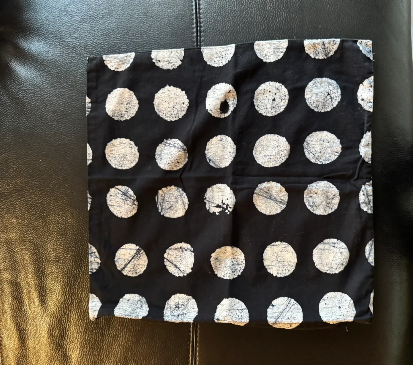 [FREE] Throw Pillow Covers w/zippers - Set of 2 thumbnail