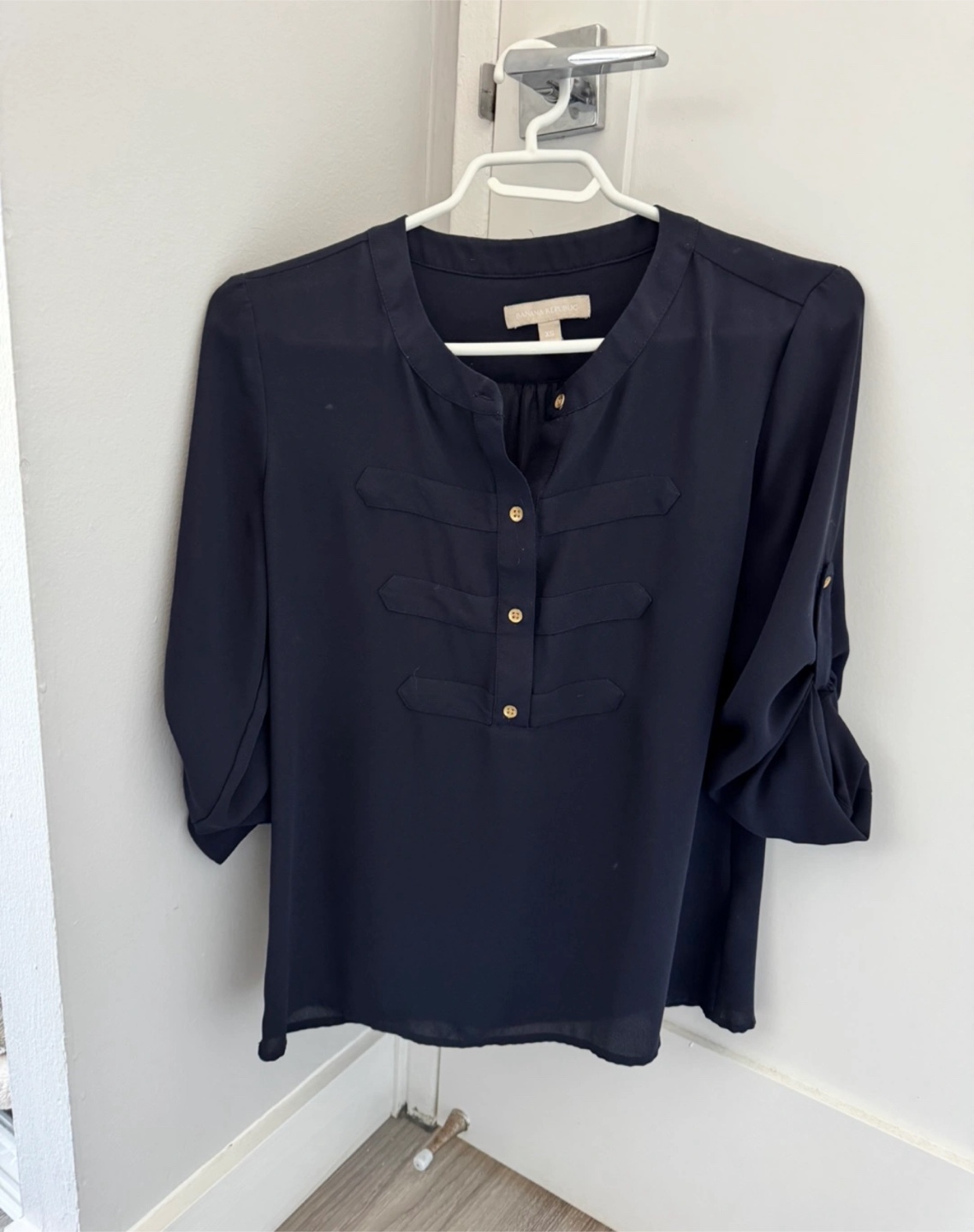 [FREE] Banana Republic XS Navy Blouse