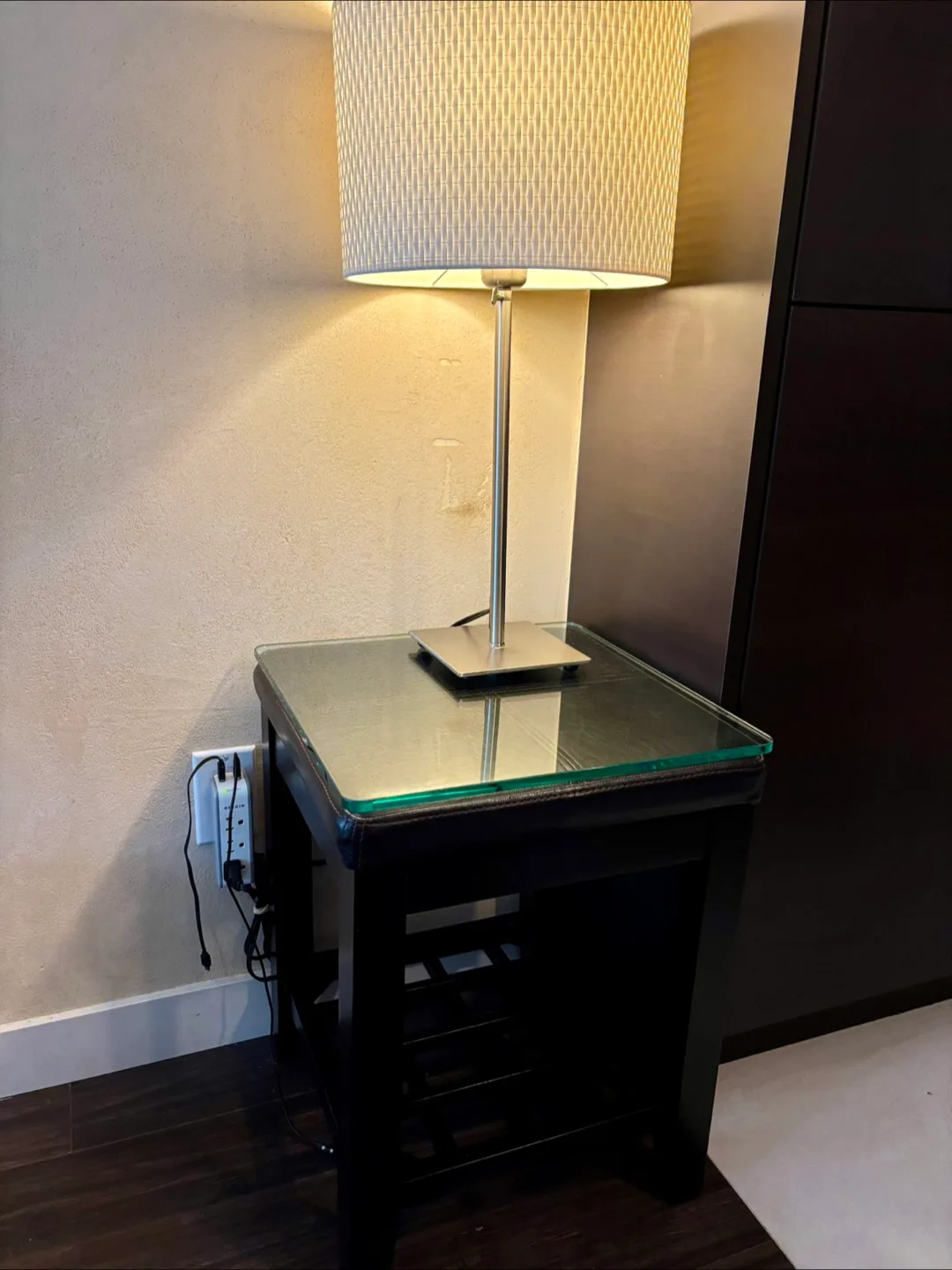 Glass Top End Table / stool image indicator(3)