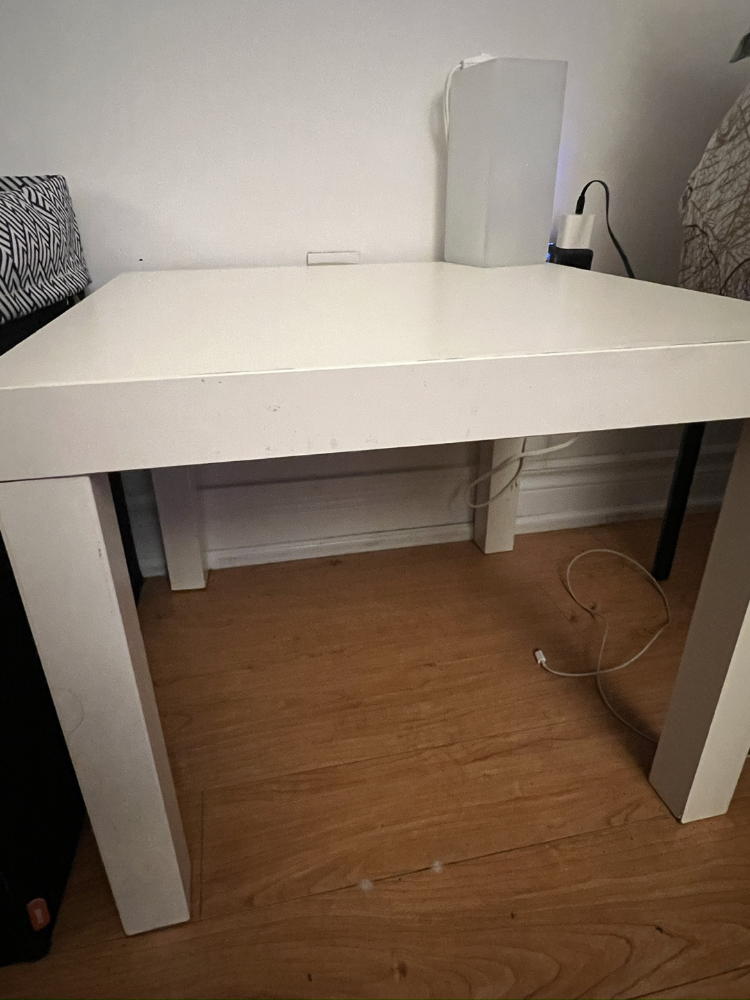 2 Ikea LACK tables - photo 2