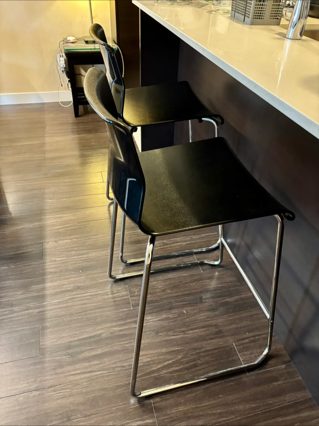 Set of 2 Black Bar Stools image indicator(2)
