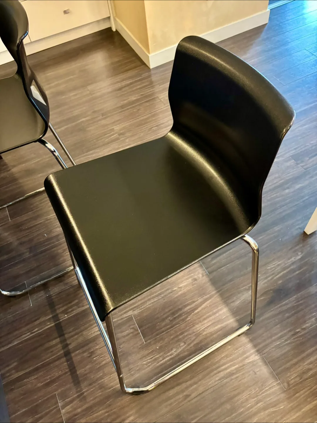 Set of 2 Black Bar Stools image indicator(3)