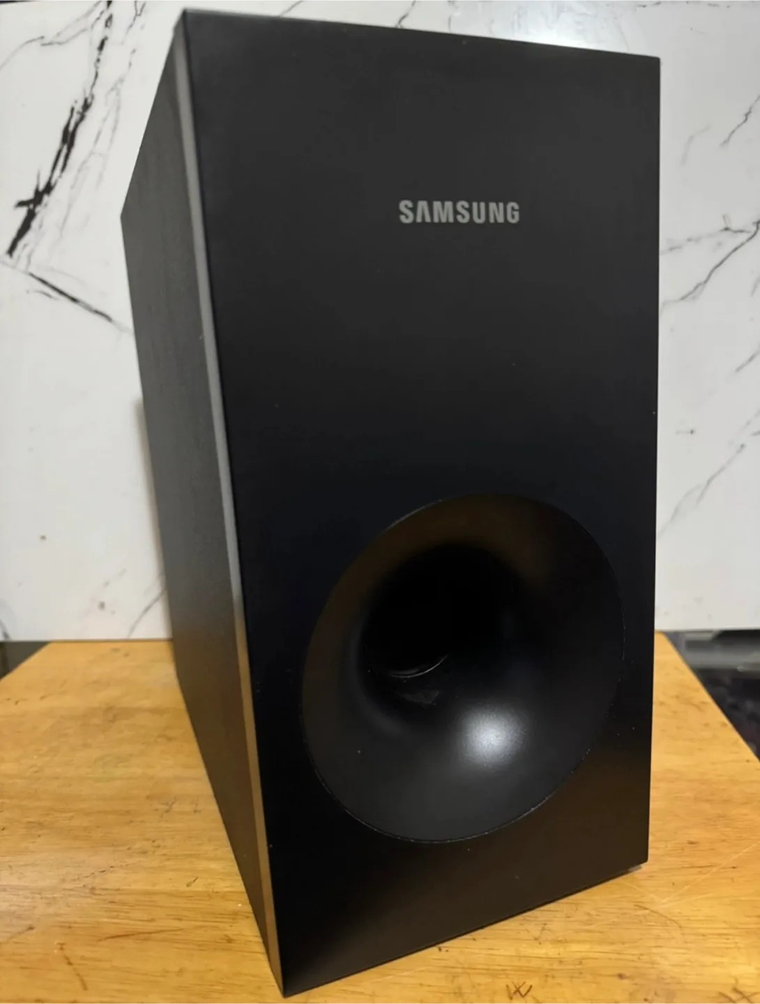 Samsung Subwoofer Speaker System thumbnail