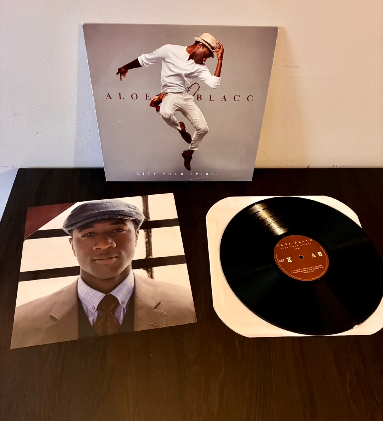 Aloe Blacc Vinyl Records - Good Things & Lift Your Spirit image indicator(8)