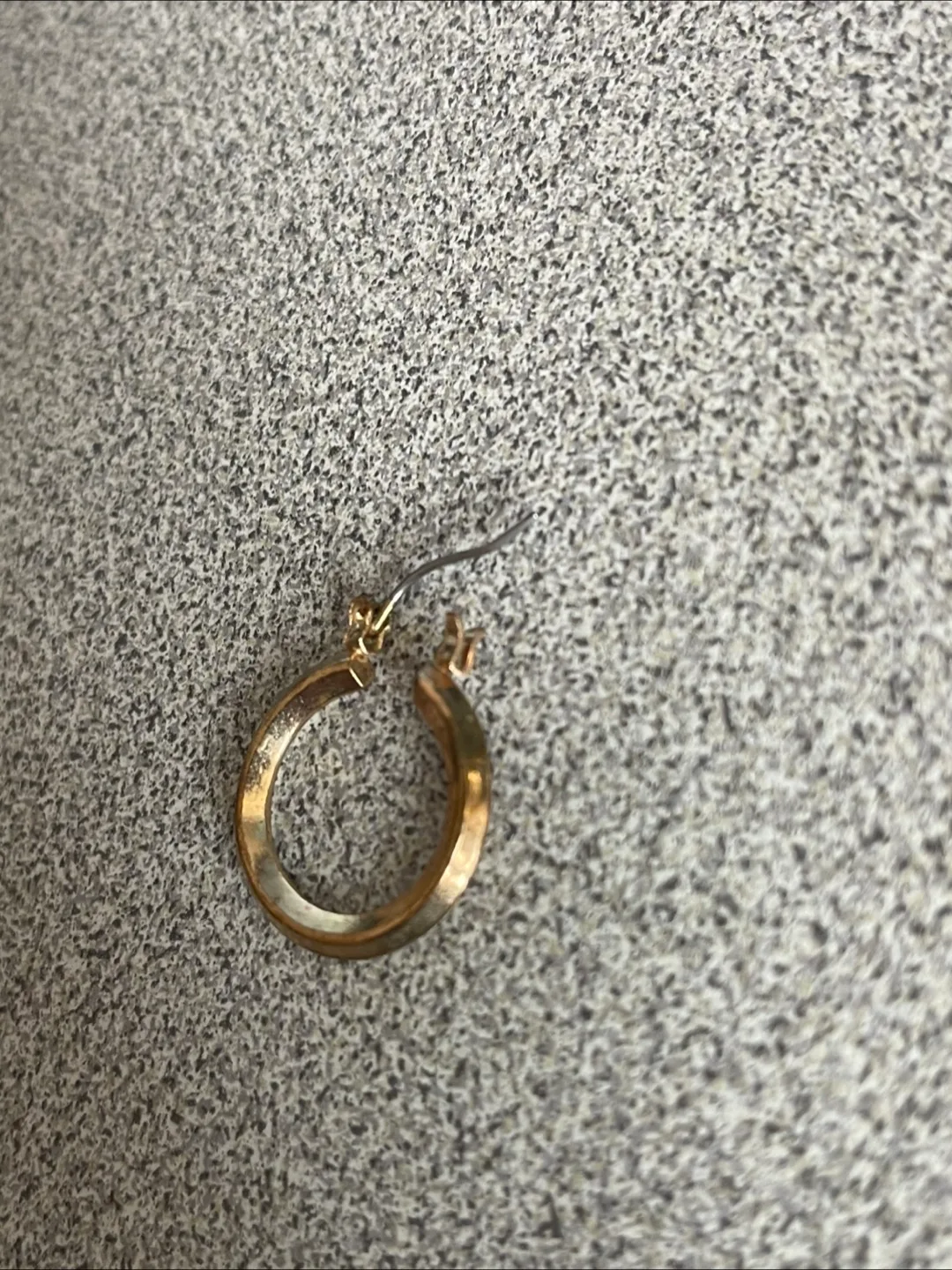 Vintage 90s Antique Gold Plating Small Hoop Earrings image indicator(9)