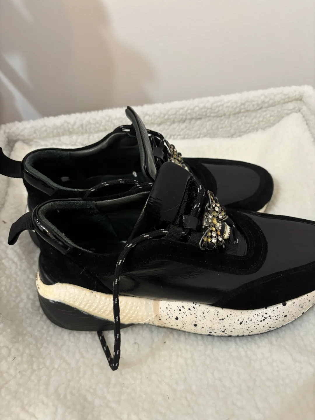 Molly Bessa Sneakers - Size 8 image indicator(2)