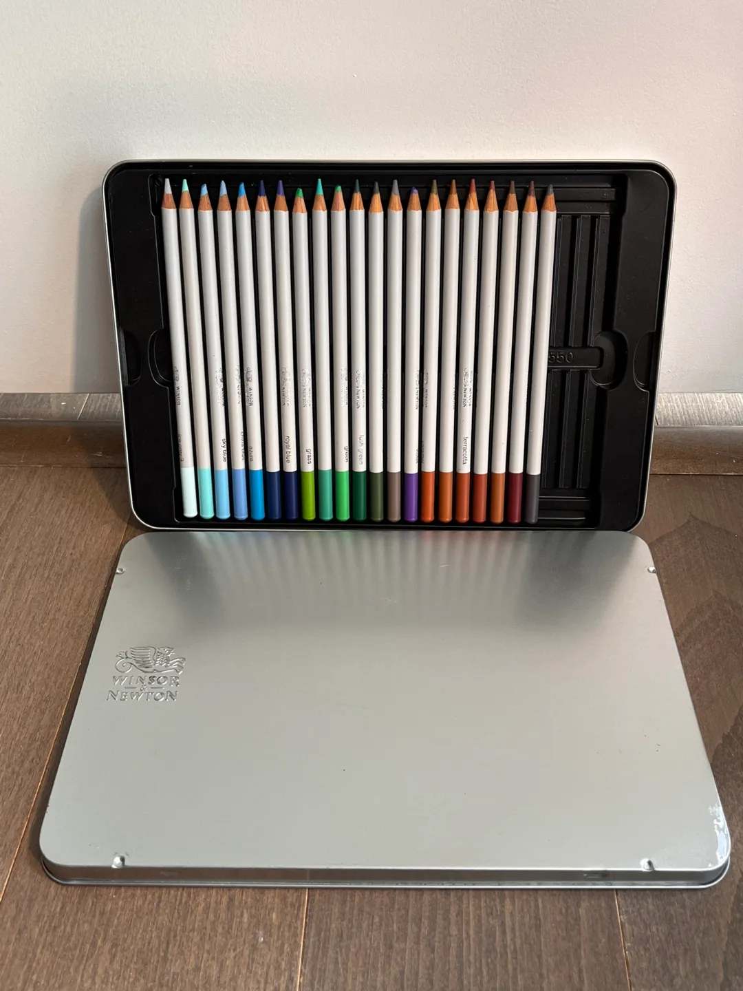 Winsor & Newton Studio Collection Colour Pencils - 21pc thumbnail
