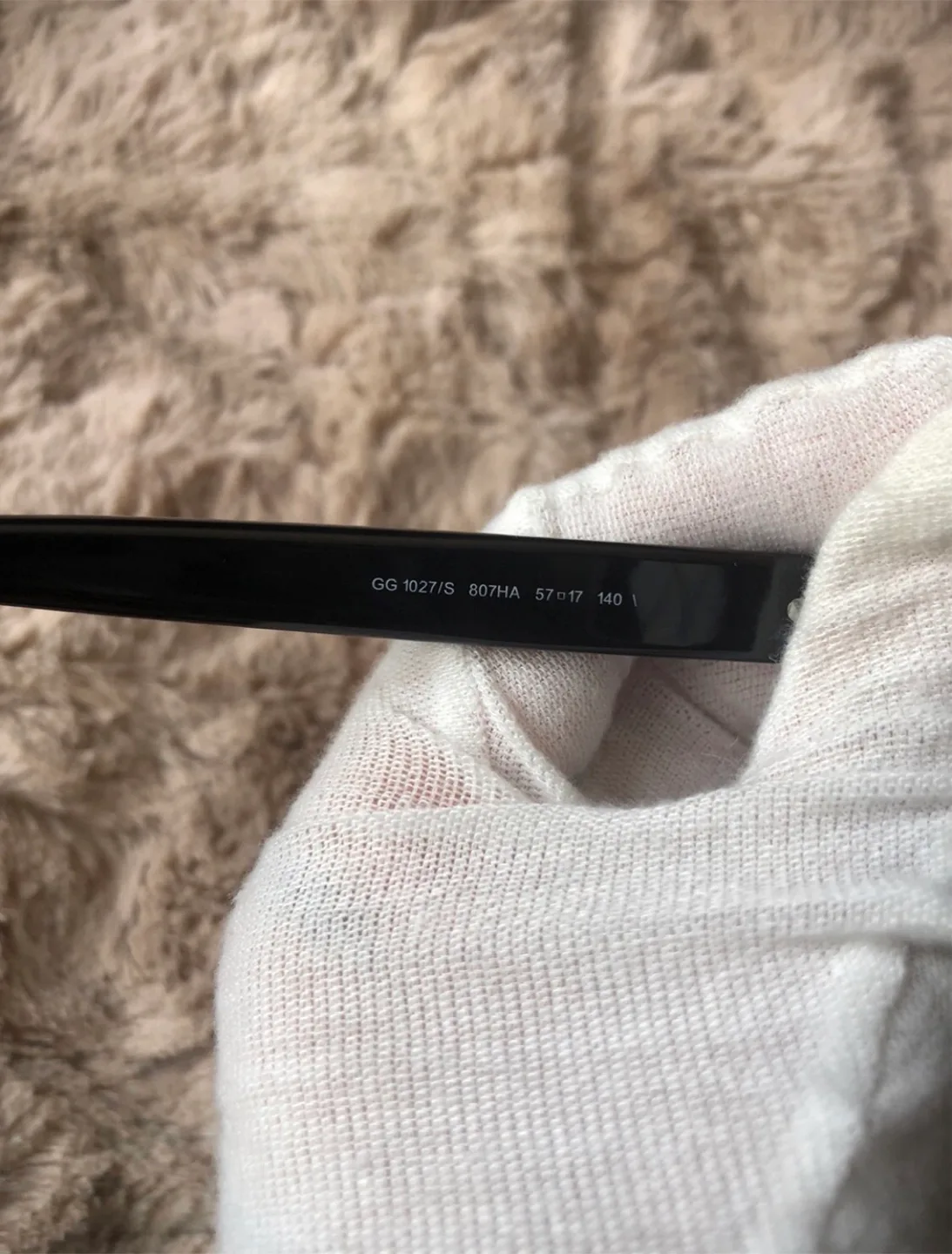 Unisex Gucci Sunglasses image indicator(3)