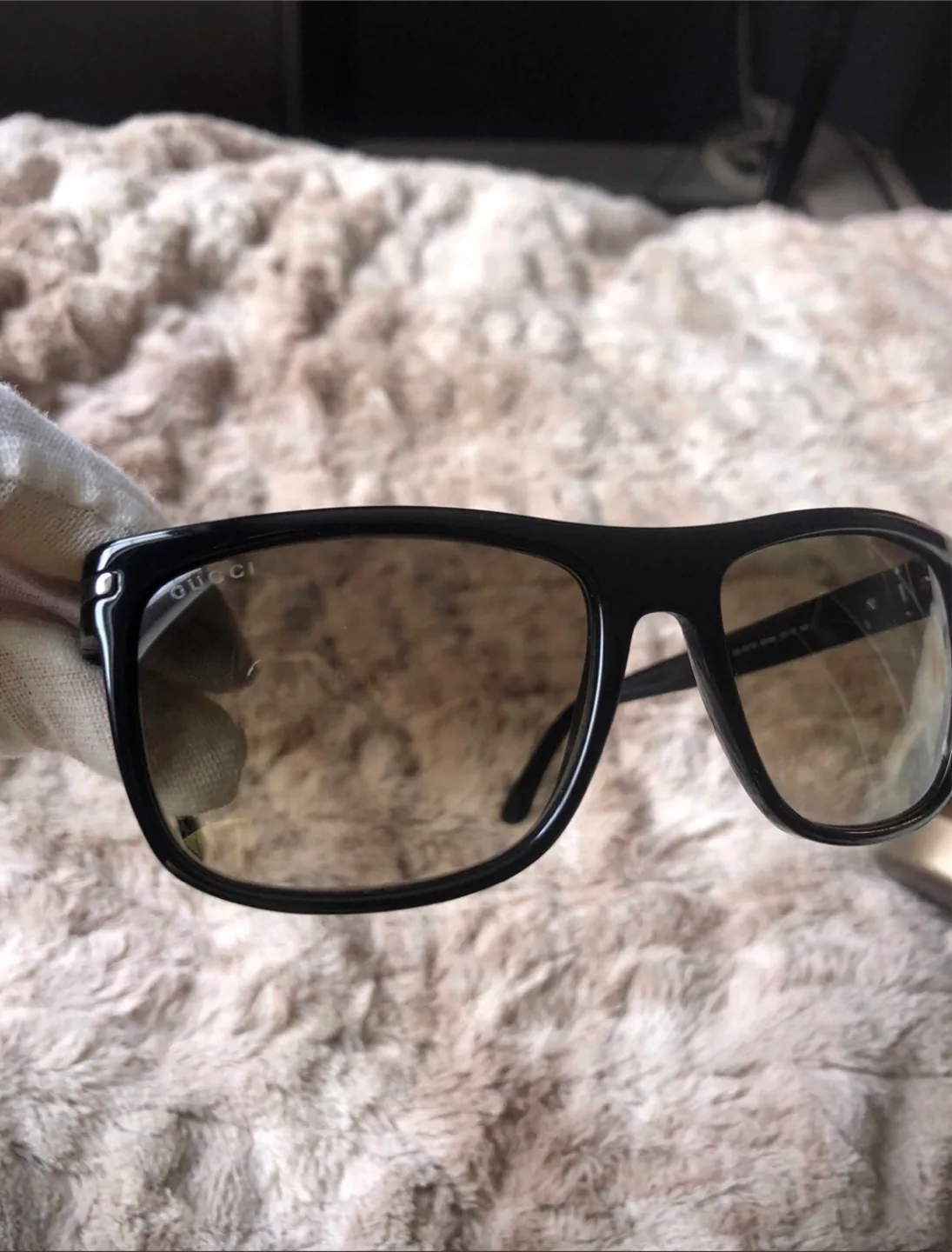 Unisex Gucci Sunglasses image indicator(6)