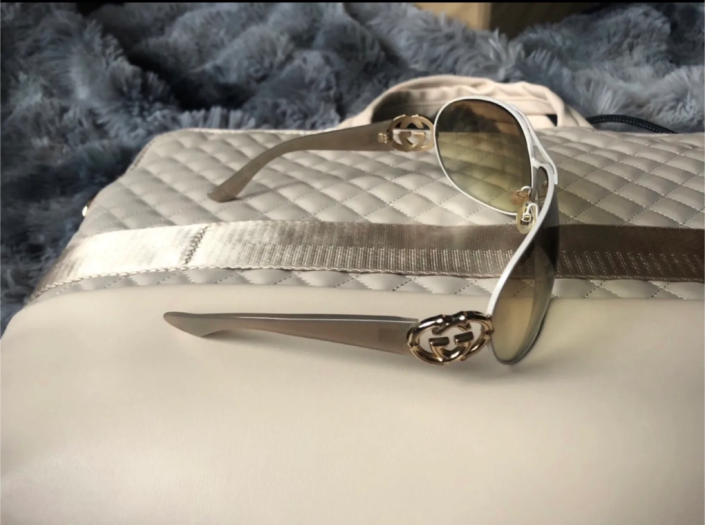 Women’s Gucci Sunglasses image indicator(5)