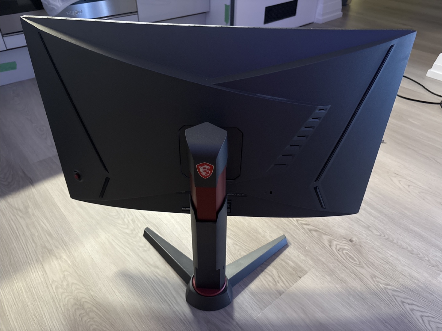 MSI Gaming Monitor Optix MAG270CR - photo 4