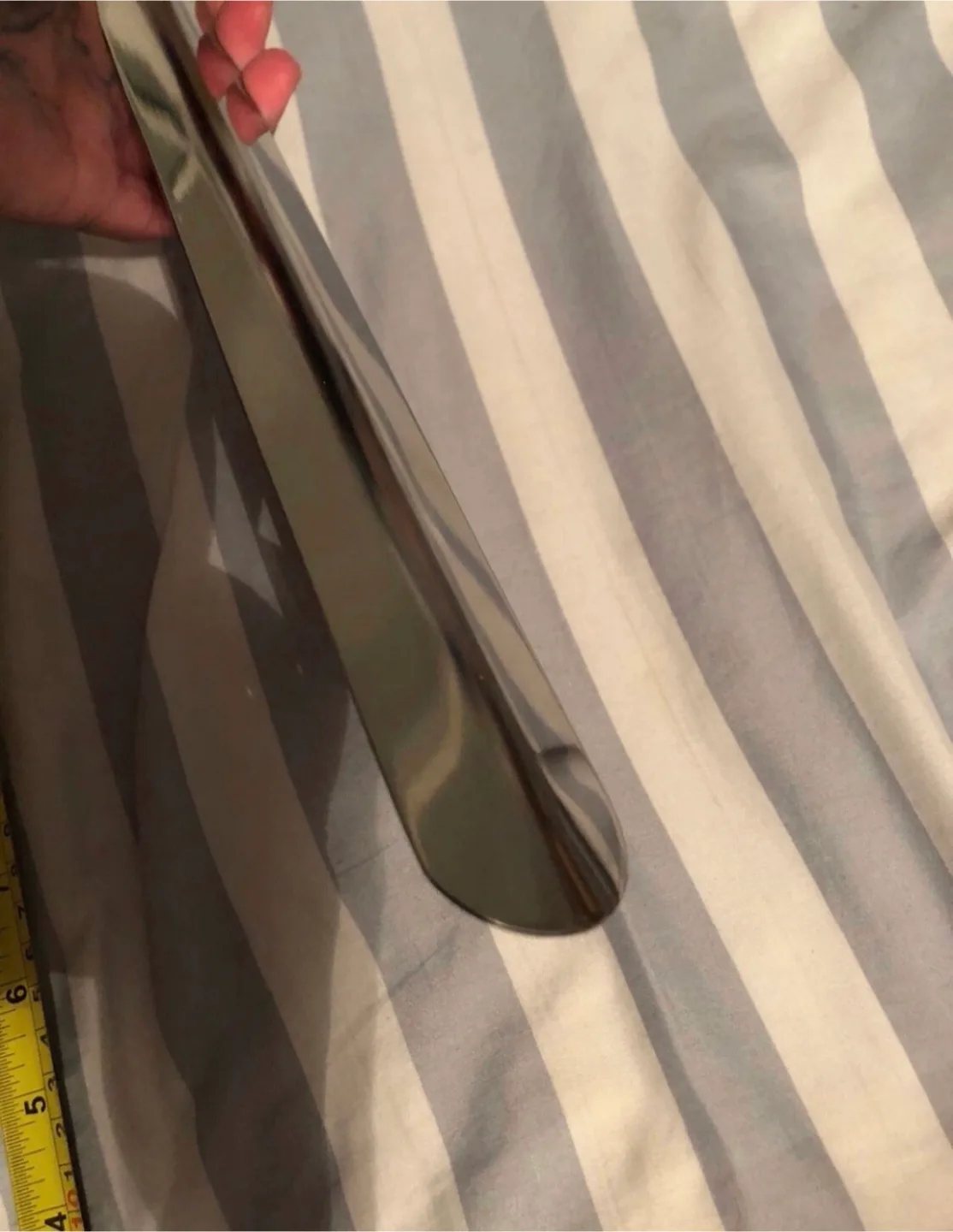 Long Metal Shoe Horn - 70cm/27.56 inch image indicator(2)