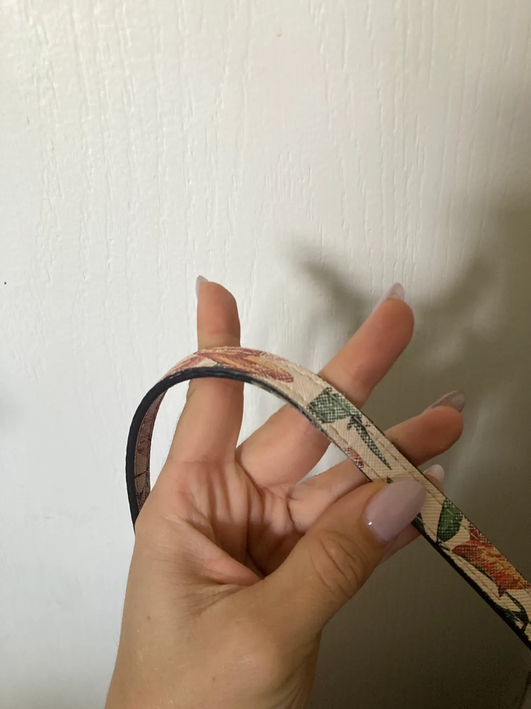 Guess Floral Print Tote Bag image indicator(2)