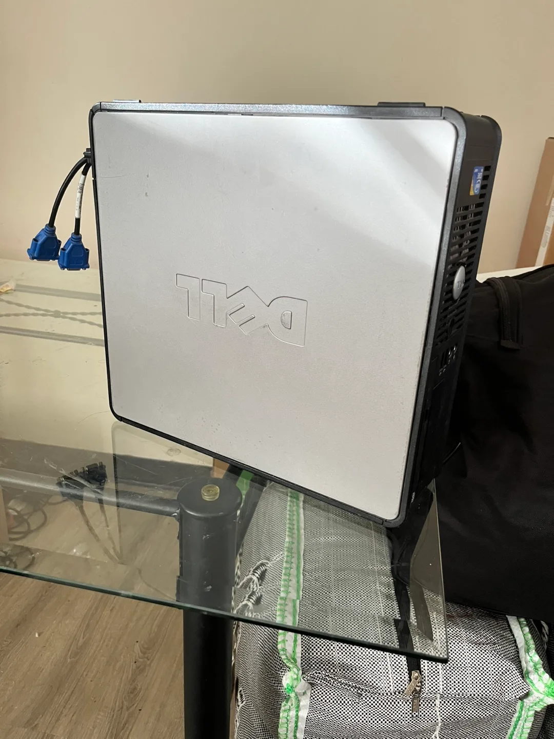 Dell Desktop PC and Philips Monitor thumbnail