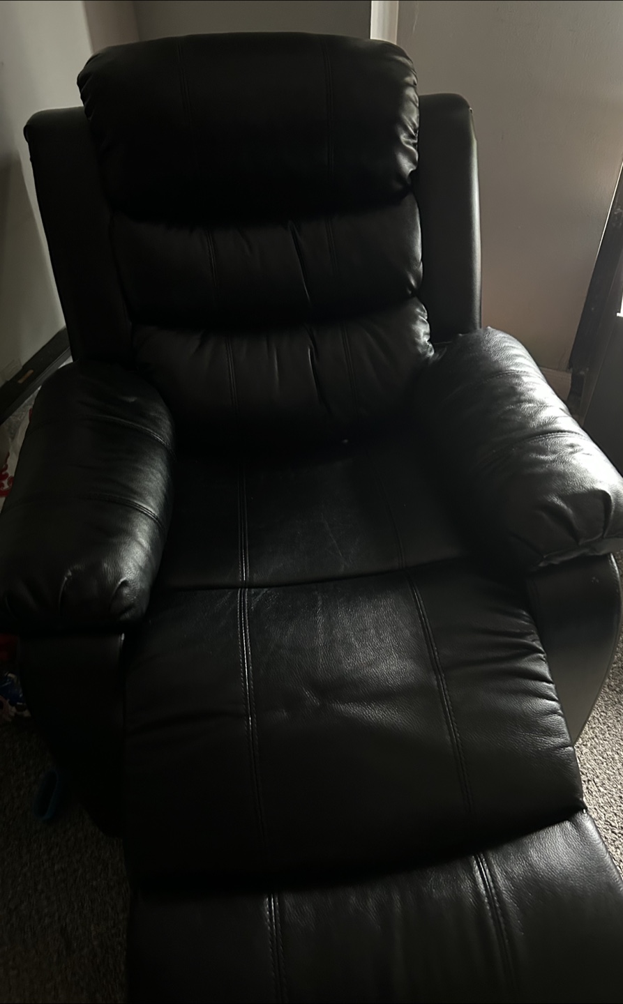 Black Leather Recliner Chair - photo 3