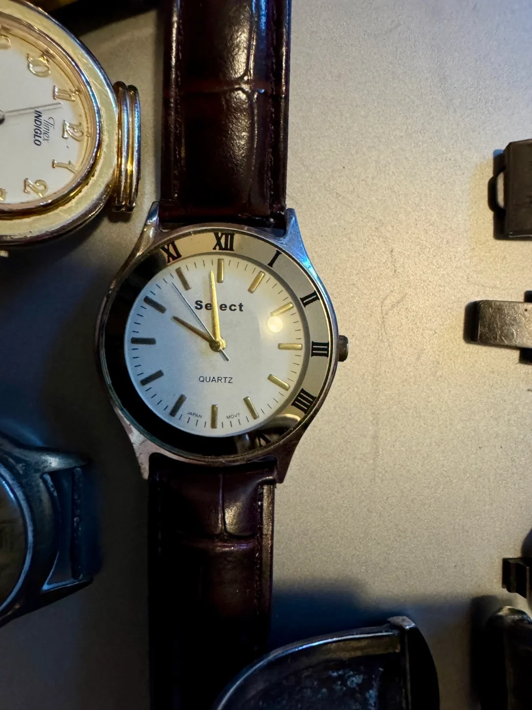 Vintage Assorted Watch Collection - Not sure if they all work. image indicator(5)