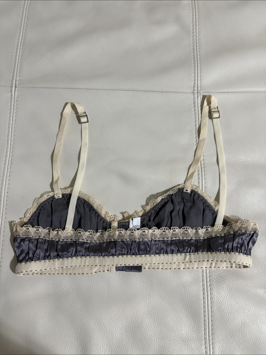 Louis Vuitton Bra Size 36 - photo 4