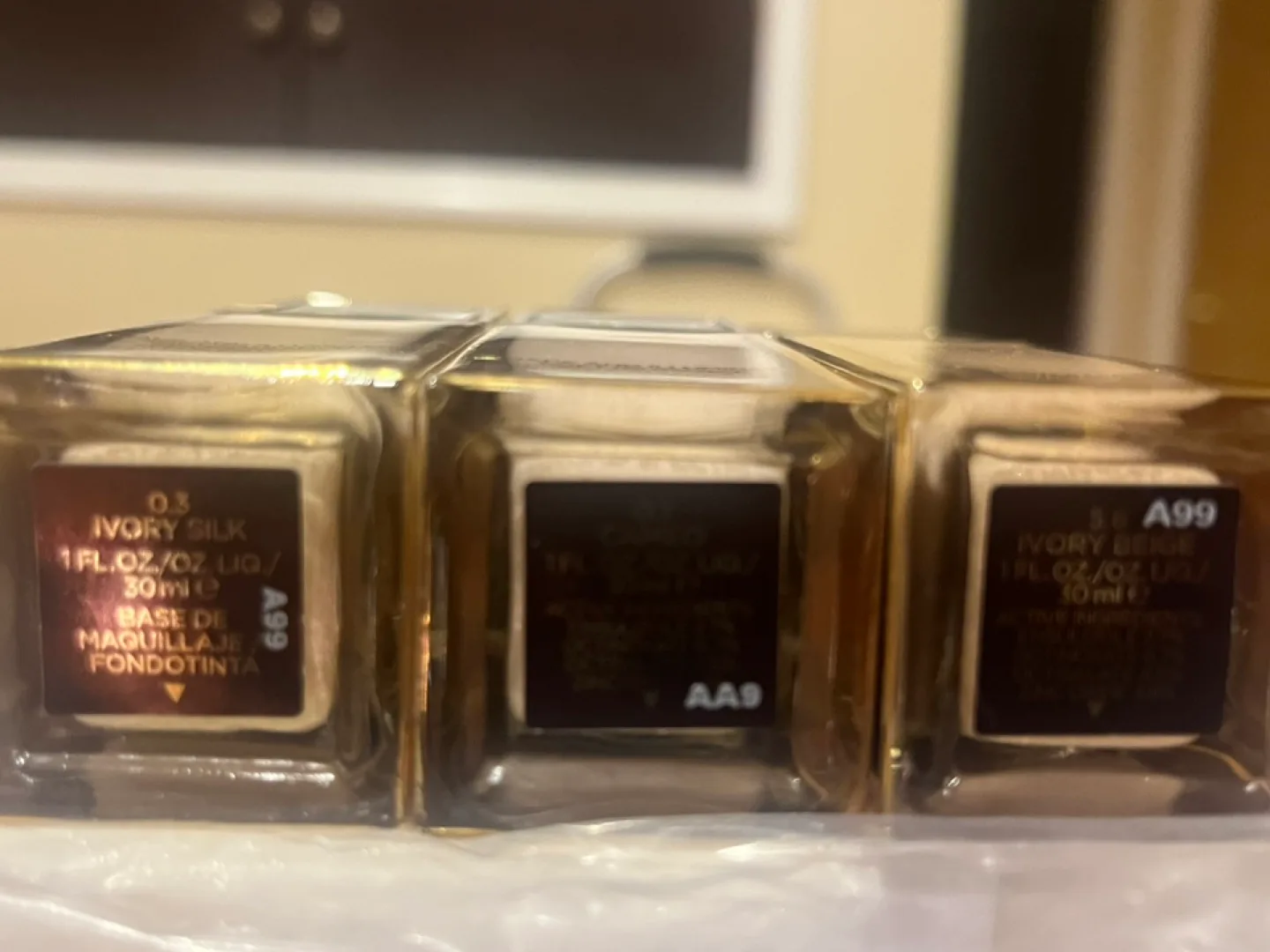 Tom Ford Shade and Illuminate Foundation image indicator(3)