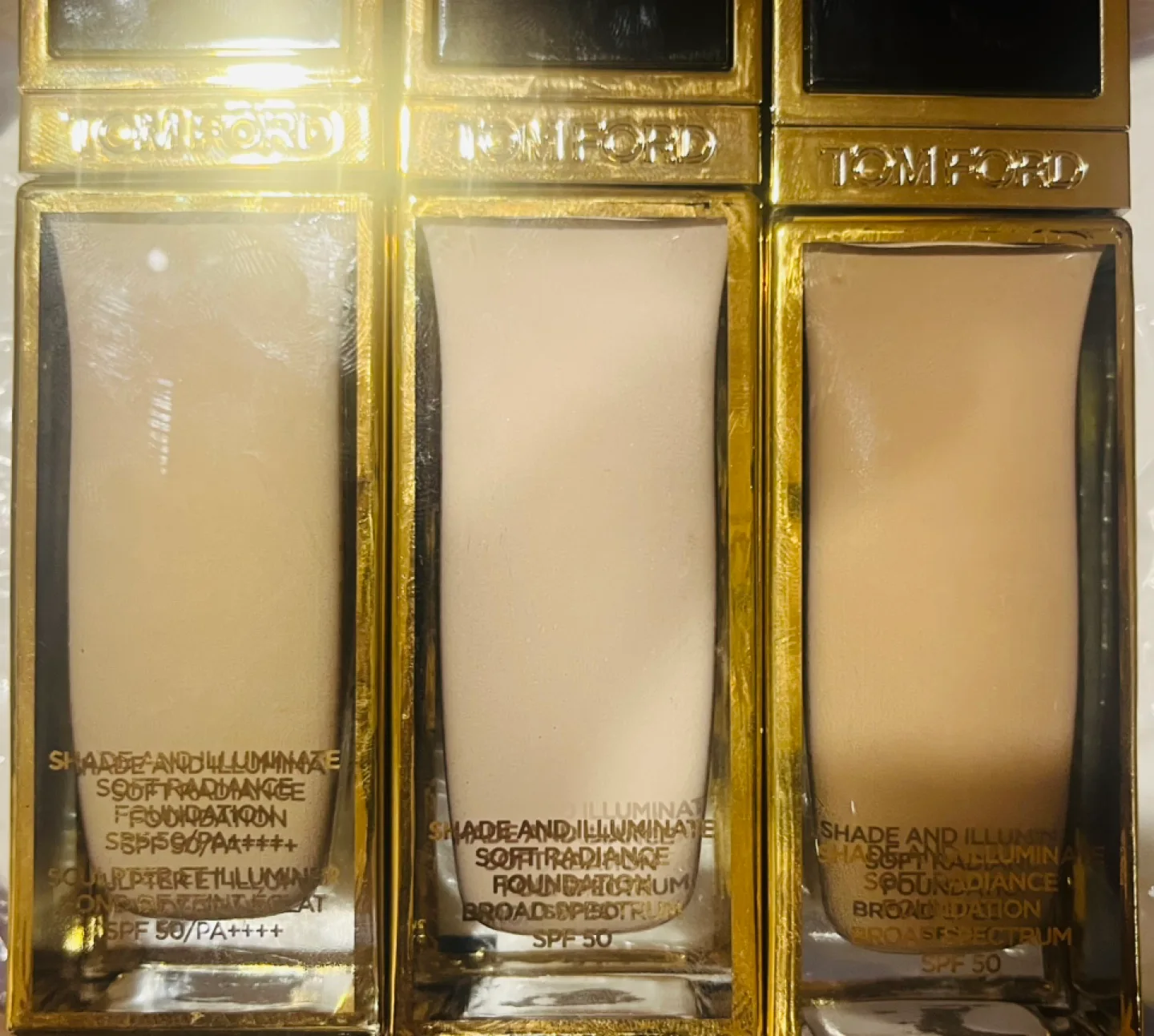 Tom Ford Shade and Illuminate Foundation image indicator(4)
