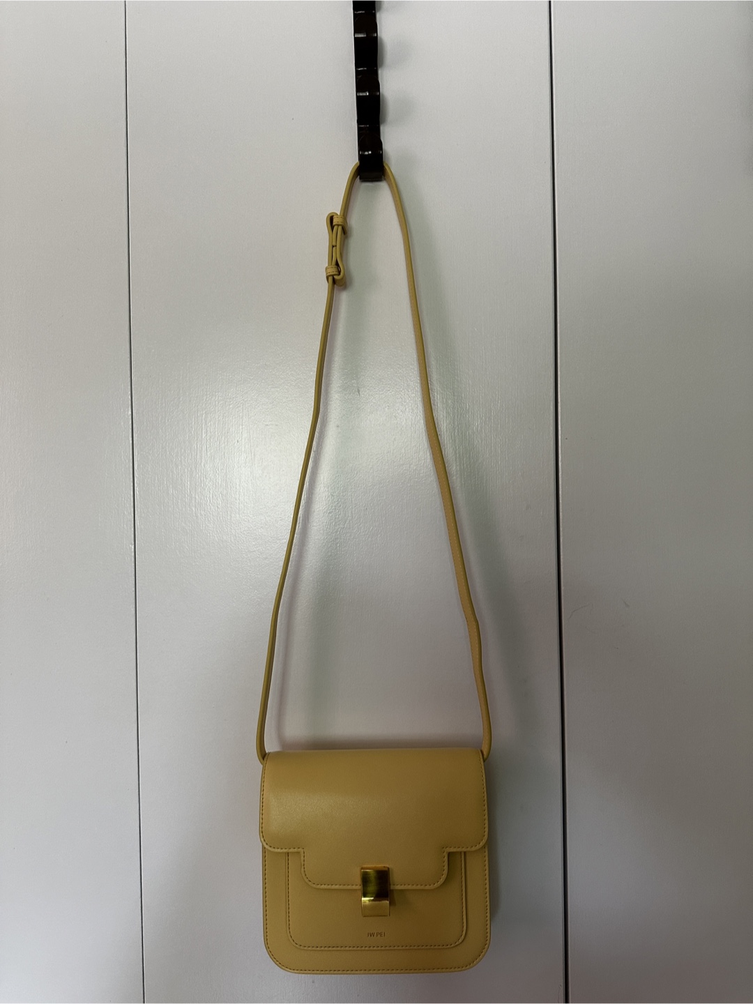 JW PEI Butter Yellow Square Flap - photo 2