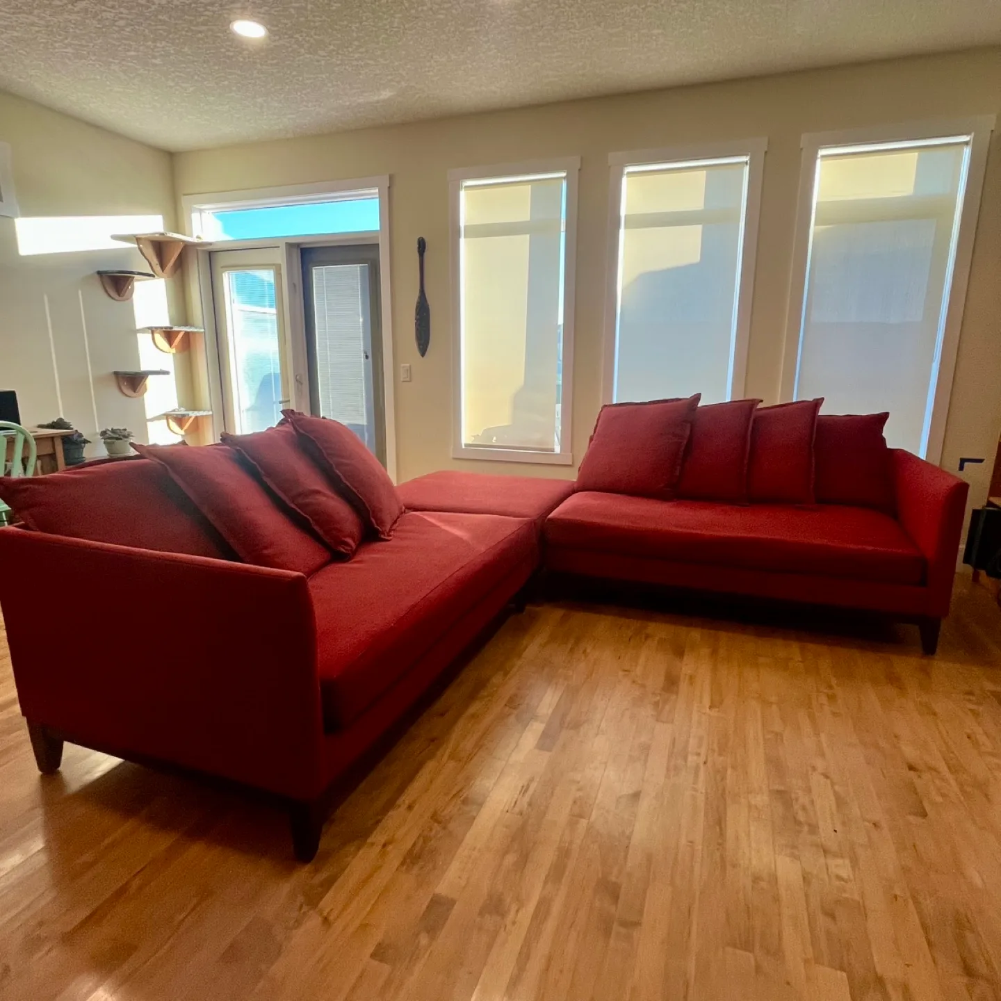 Revolve Furnishings Sectional Couch thumbnail