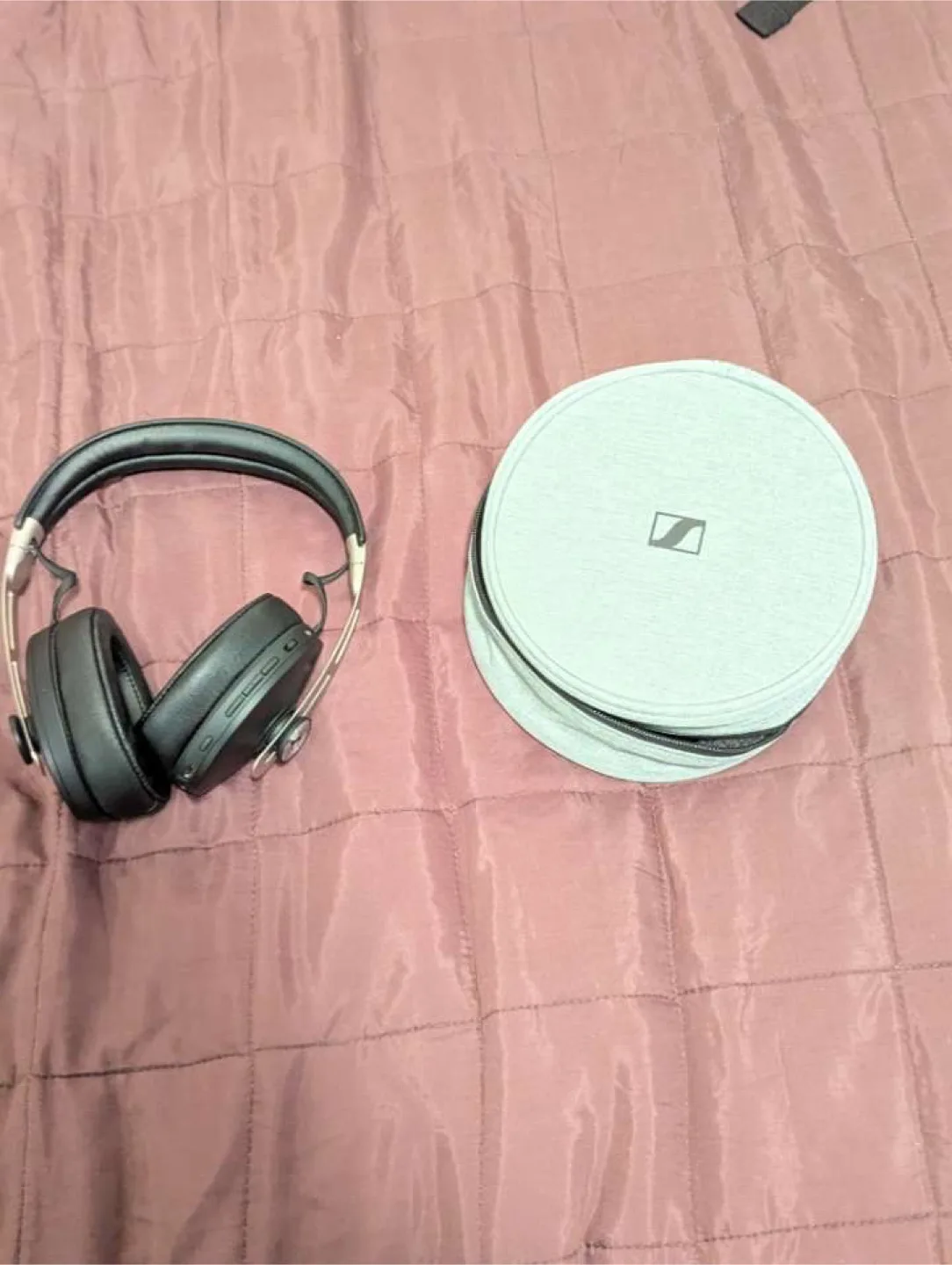 Sennheiser momentum 3 image indicator(2)