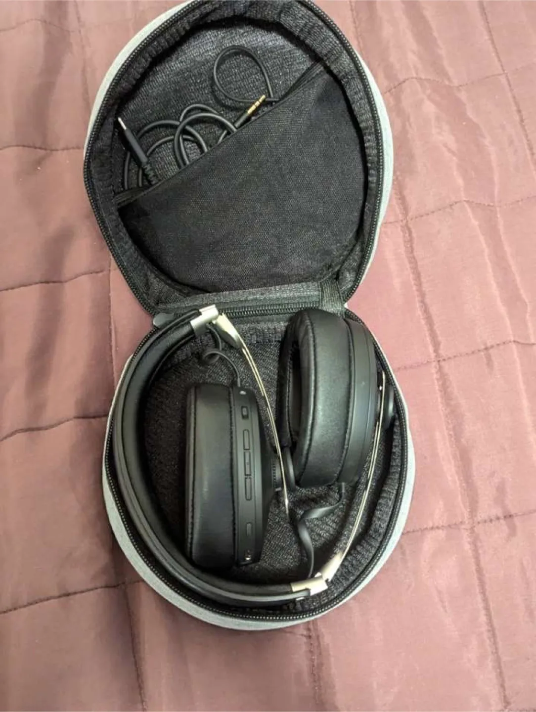 Sennheiser momentum 3 image indicator(3)