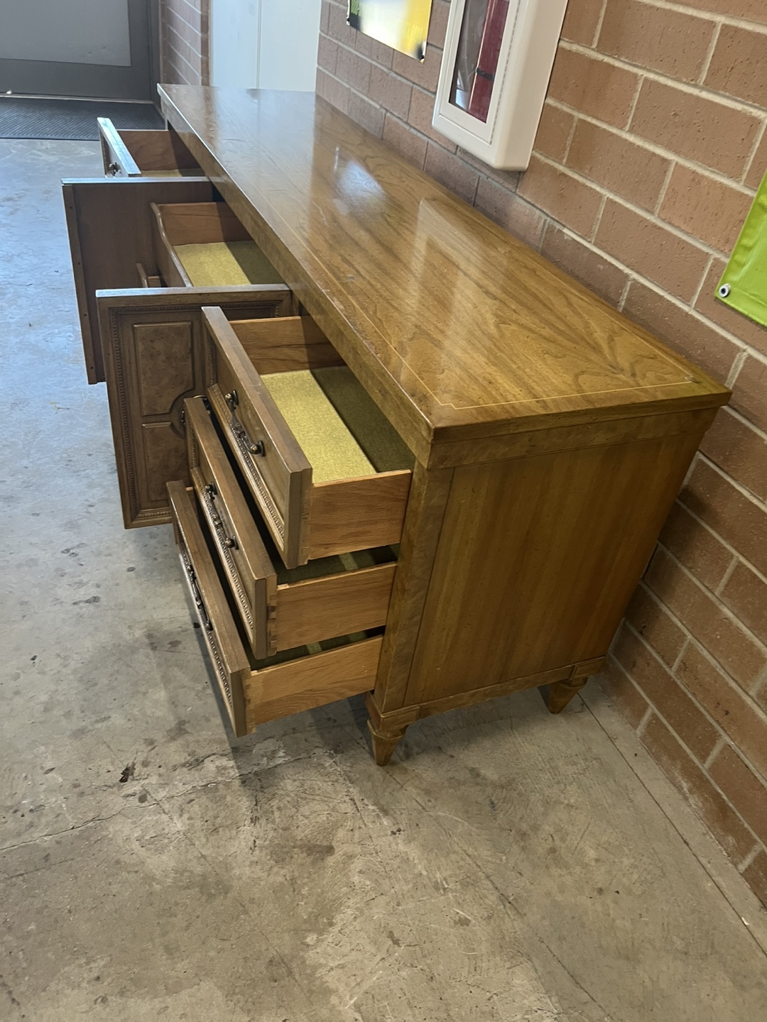 9 drawers  Wooden Dresser - photo 4