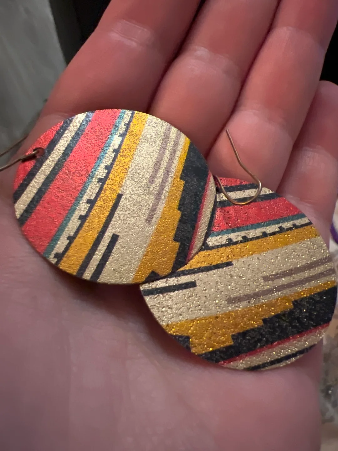 Striped Round Earrings image indicator(3)