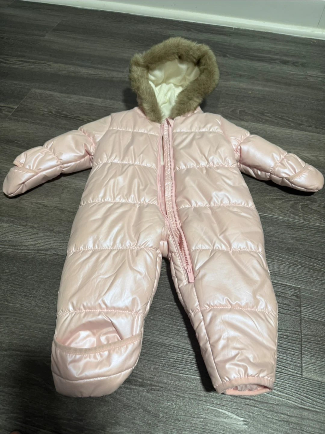 Carter's 6-9M Pink  Snowsuit perfect for full 🥶 winters - photo 5