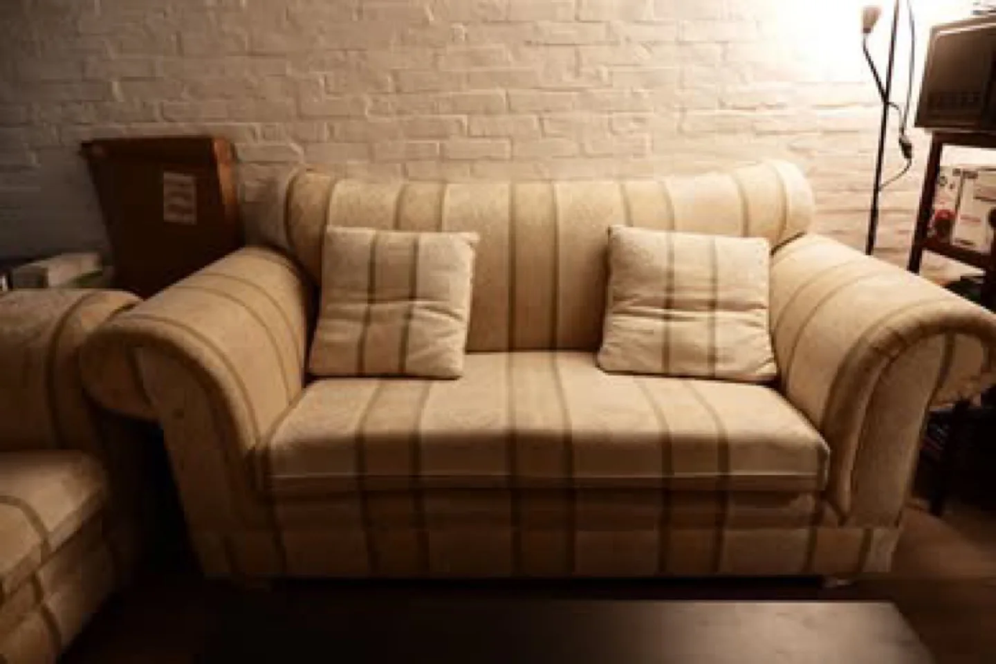 Striped Sofa with Pillows image indicator(2)