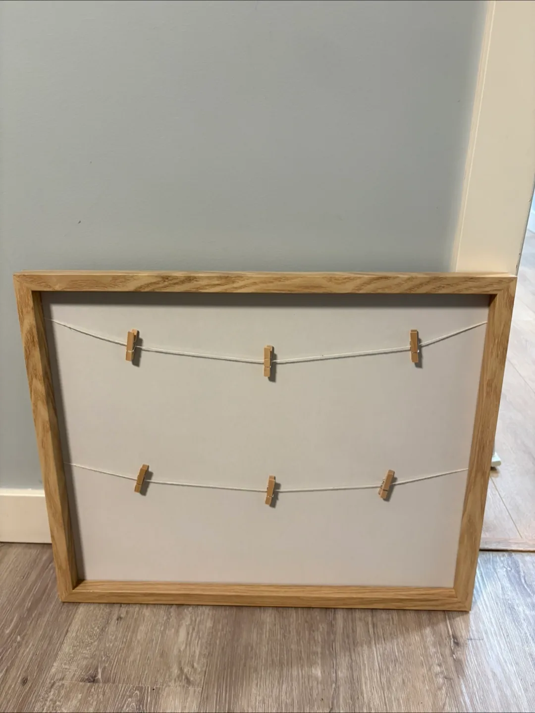 Photos hanging frame thumbnail