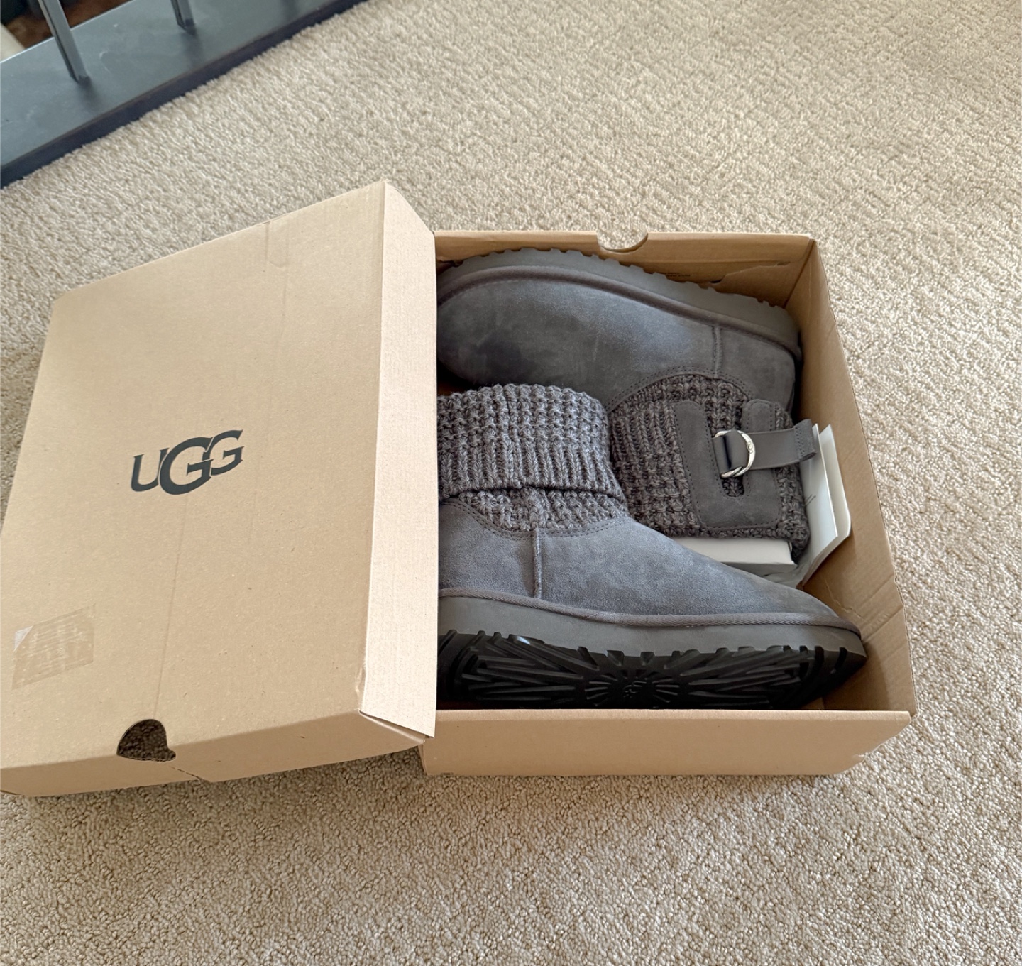 UGG Classic Solene Mini Boots - Size 6
