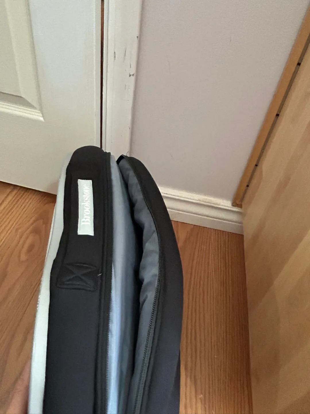 Brookstone Black Travel Case/ laptop image indicator(5)