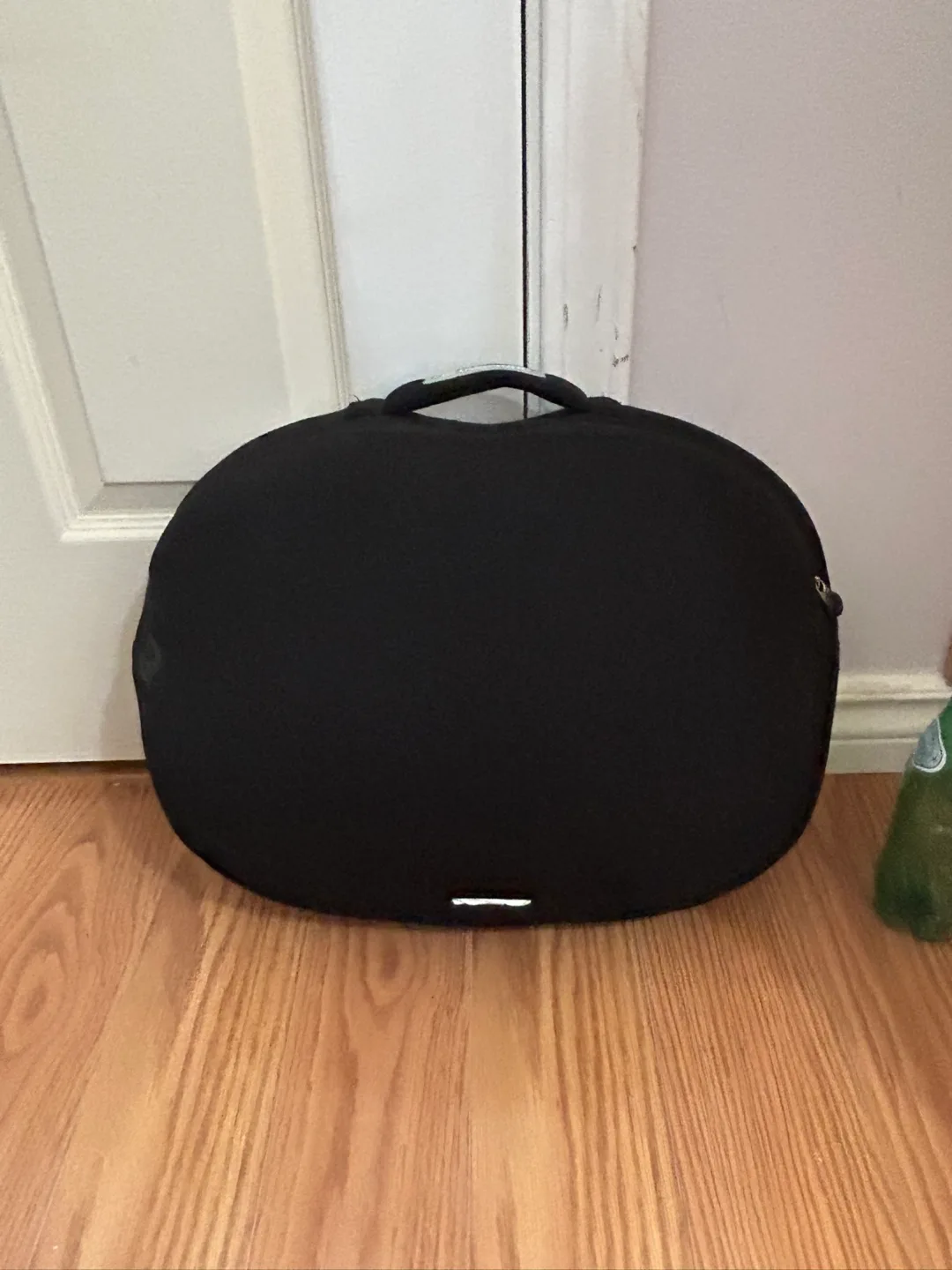 Brookstone Black Travel Case/ laptop image indicator(3)