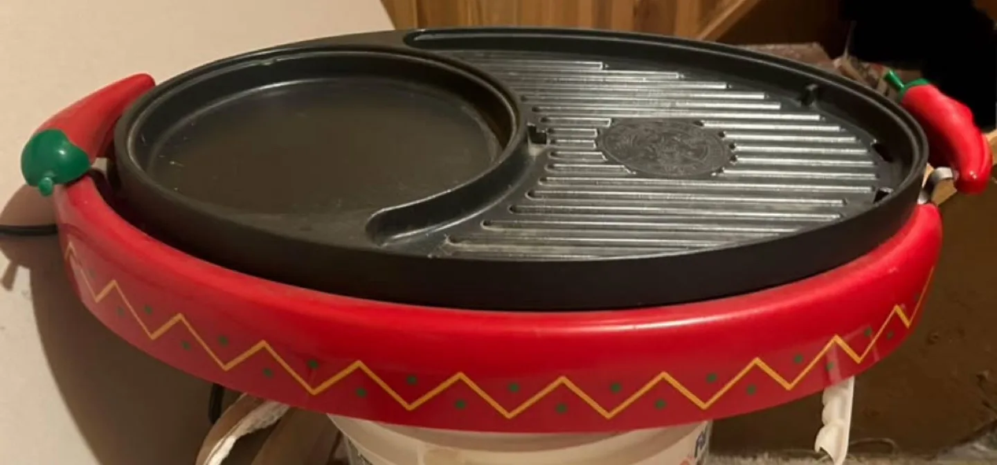 Fiesta Electric Grill with Chili Pepper Handles thumbnail