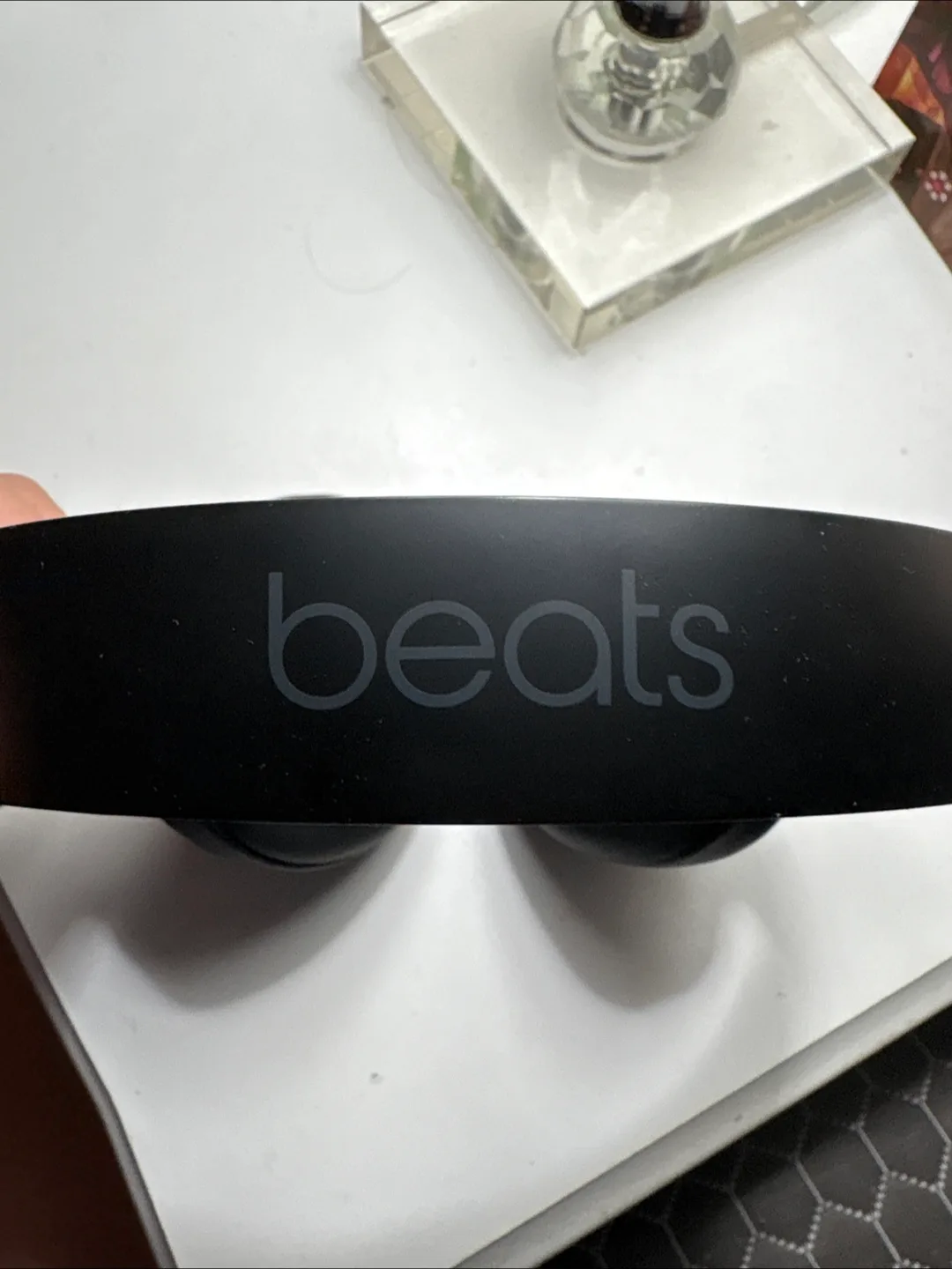 Beats Studio 3 by Dr. Dre. Black with case and charger image indicator(3)